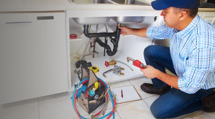 Expert burst pipe repair services in Warrenville, IL